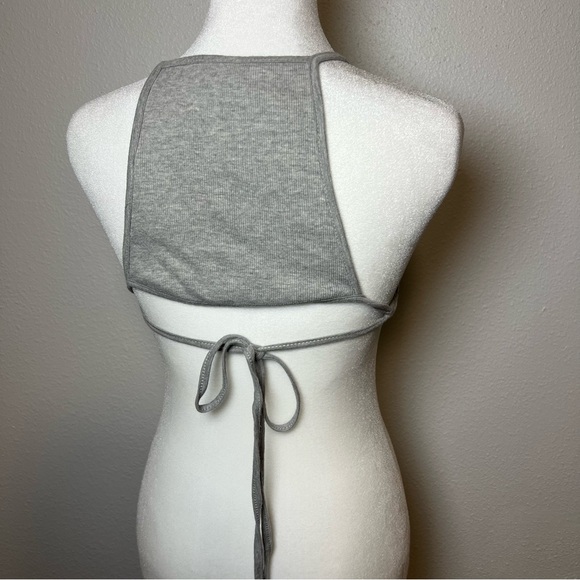 [FARM Rio] Gray Halter Crop Top - Picture 4 of 7